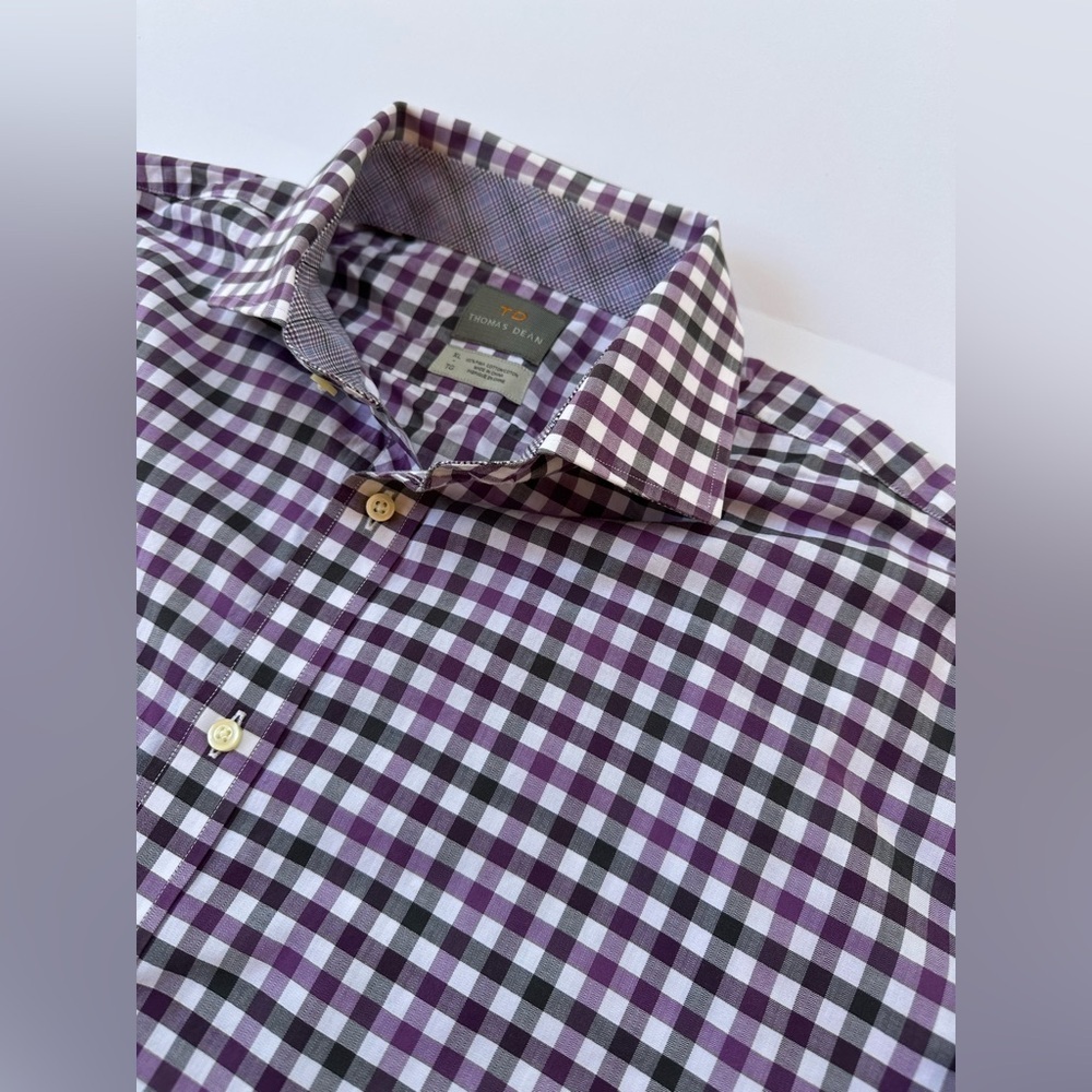 Men’s Thomas Dean Long Sleeved Shirt
Size XL​​